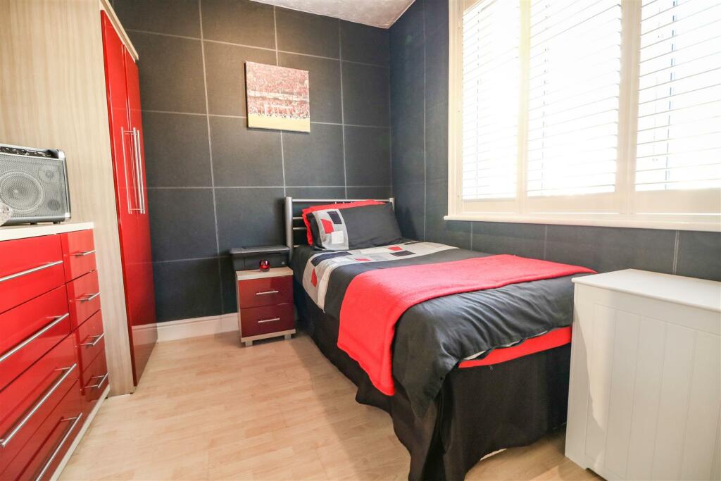 3 bed Semi-Detached