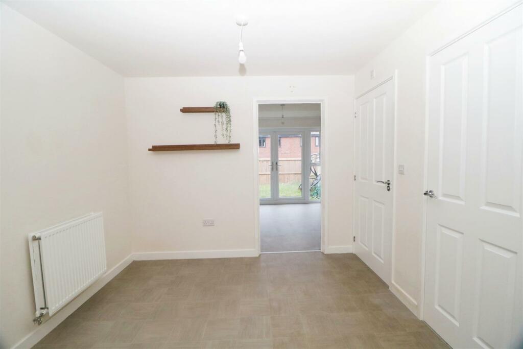 3 bed Semi-Detached