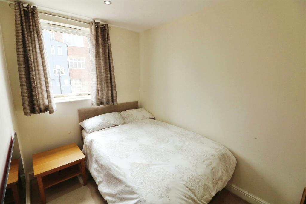 9 bed Hotel