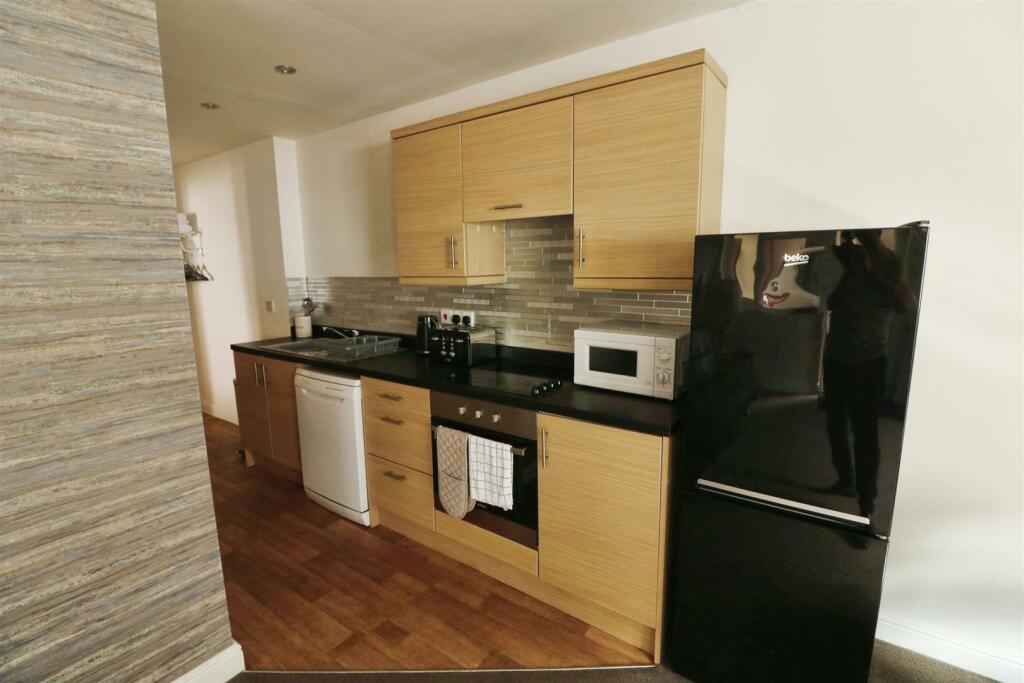 9 bed Hotel
