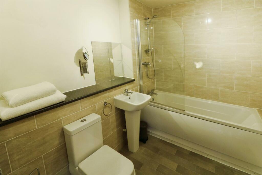 9 bed Hotel