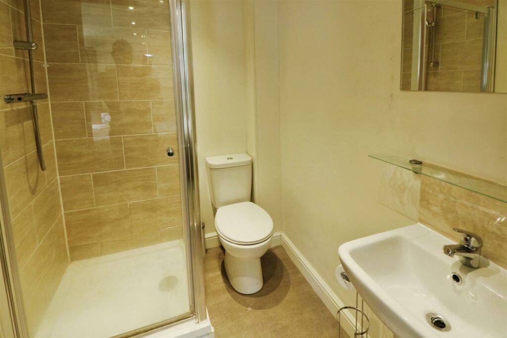 9 bed Hotel