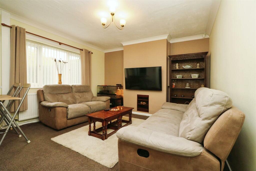 3 bed Semi-Detached