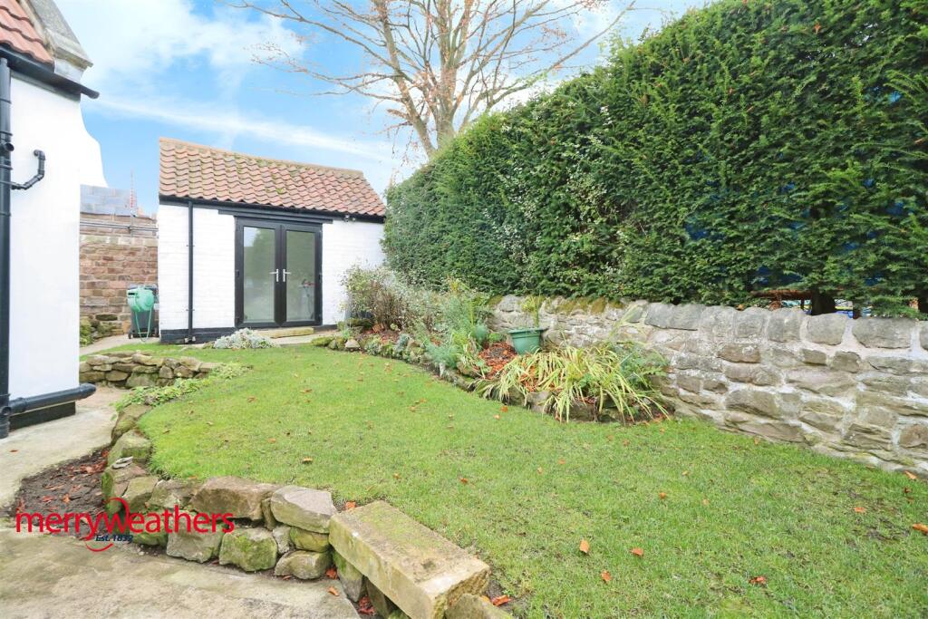 2 bed Cottage