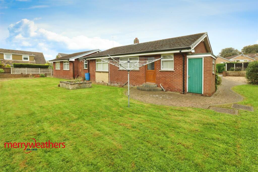 4 bed Detached Bungalow