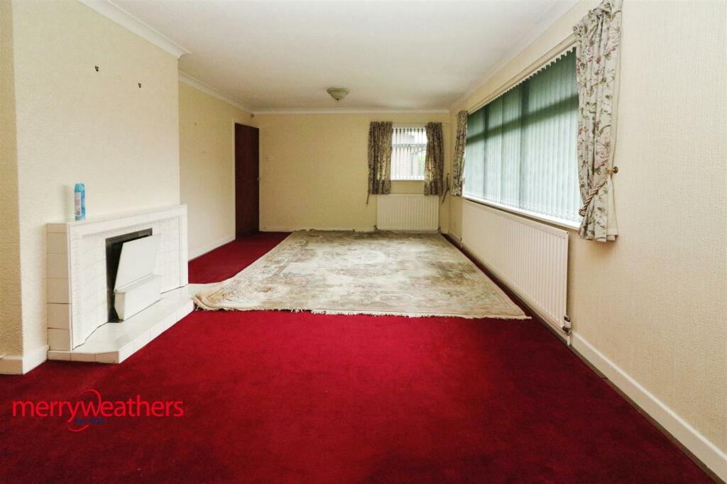 4 bed Detached Bungalow