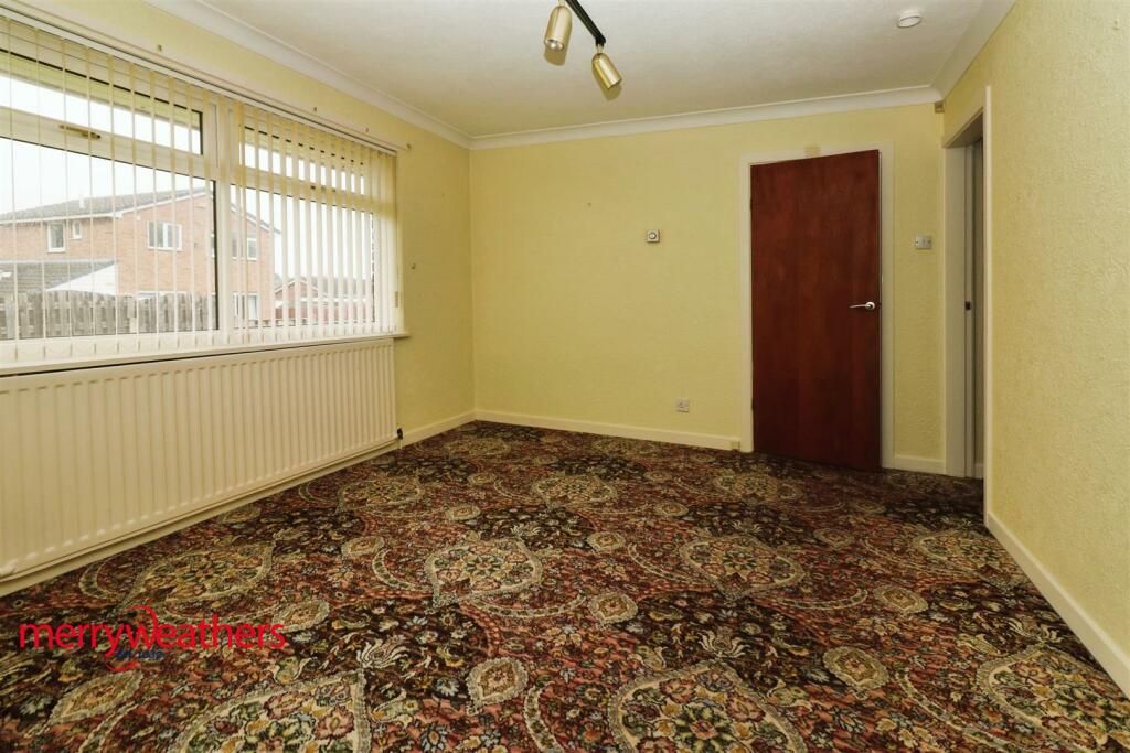 4 bed Detached Bungalow