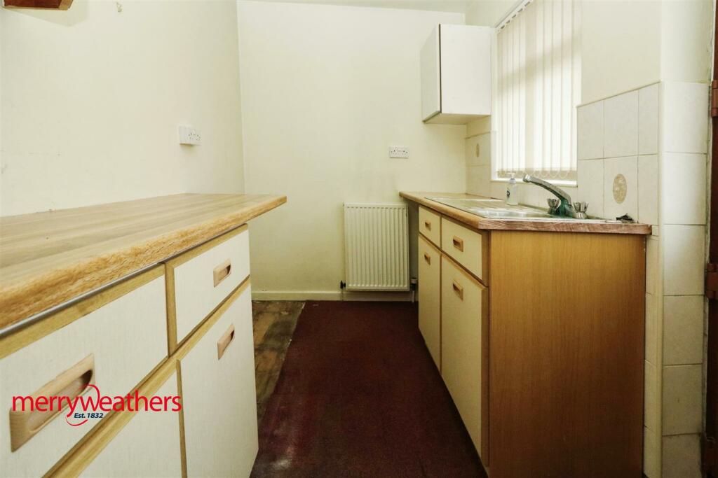 4 bed Detached Bungalow