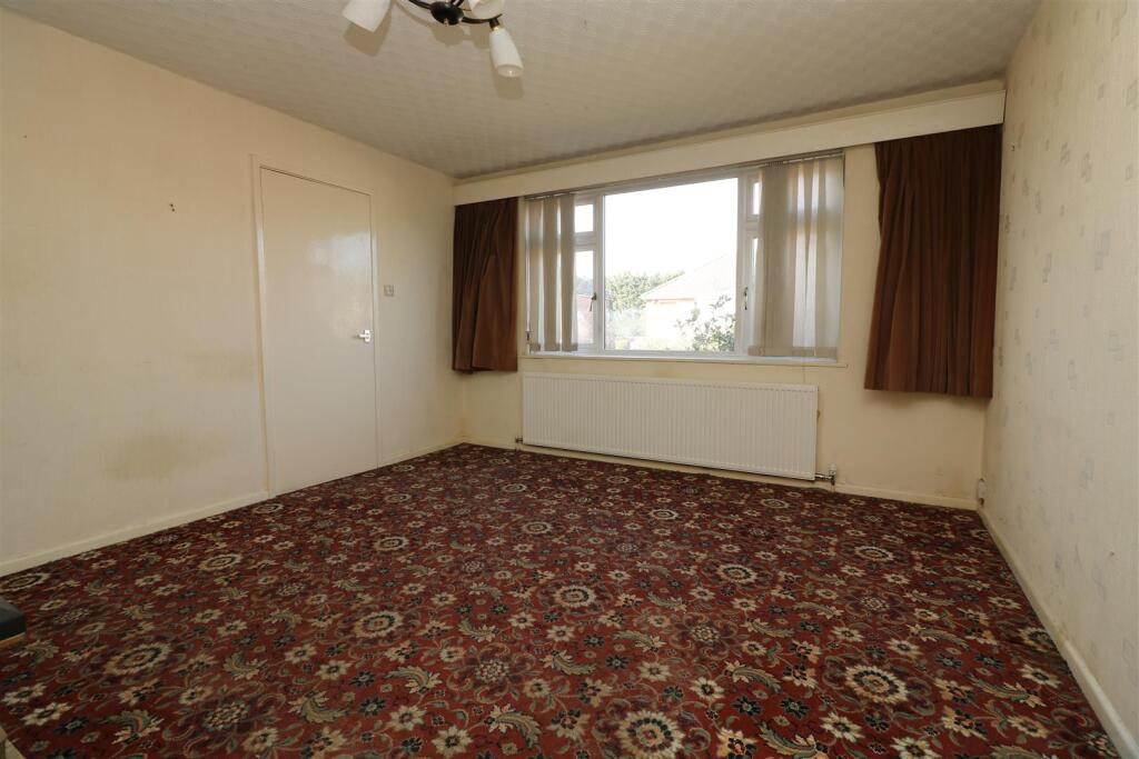 3 bed Semi-Detached