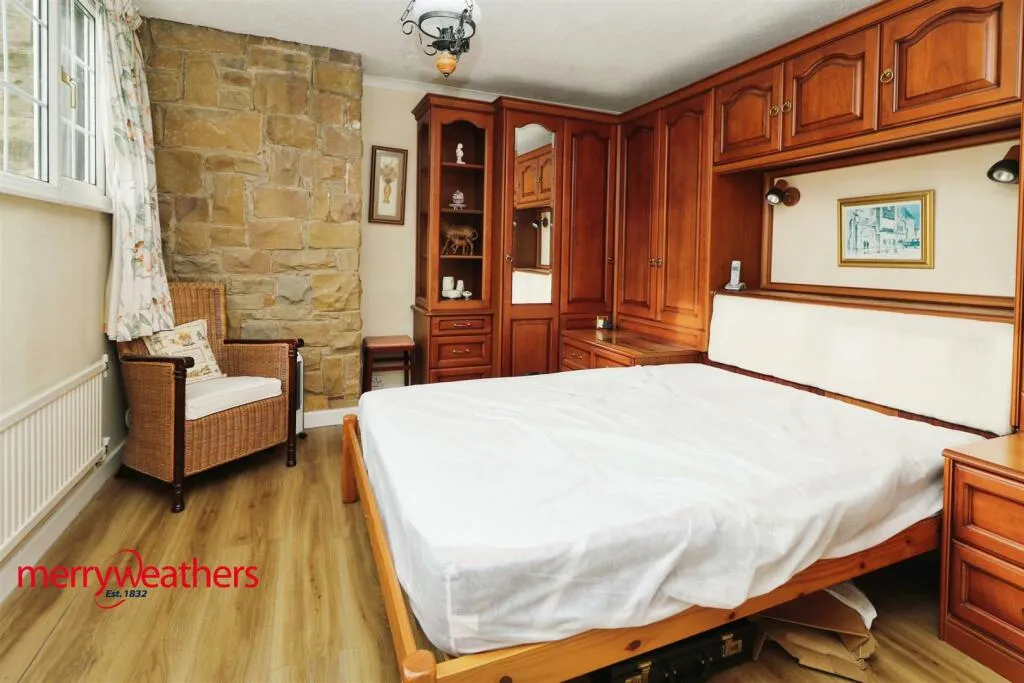 4 bed Detached