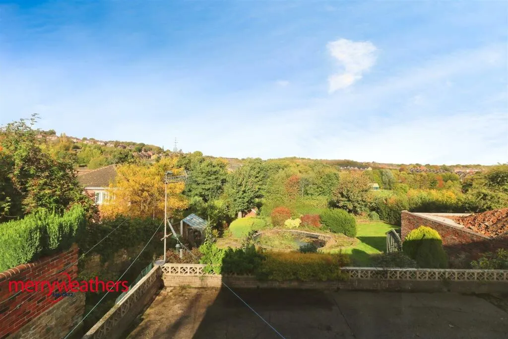 4 bed Detached
