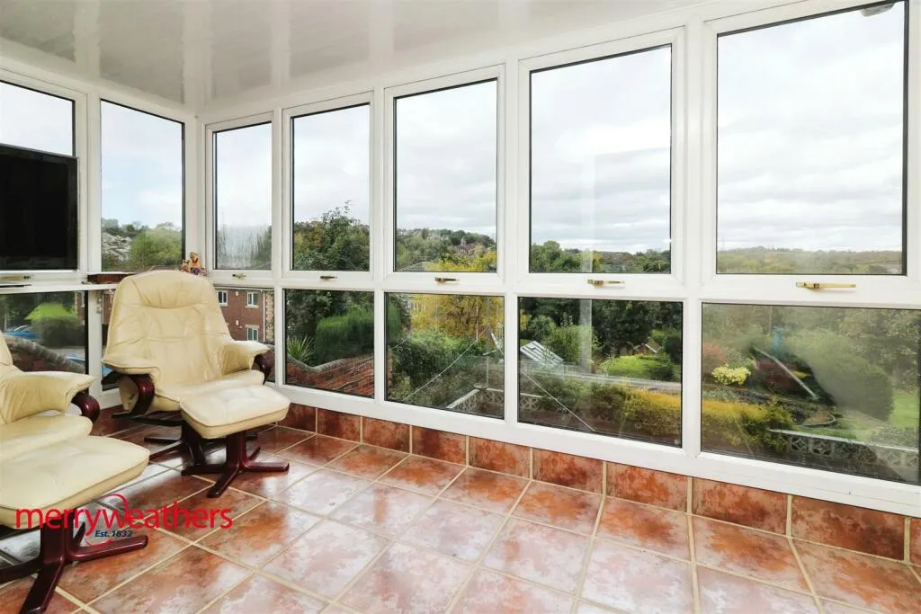 4 bed Detached