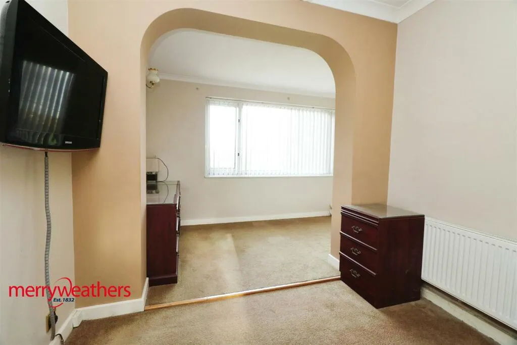 4 bed Detached