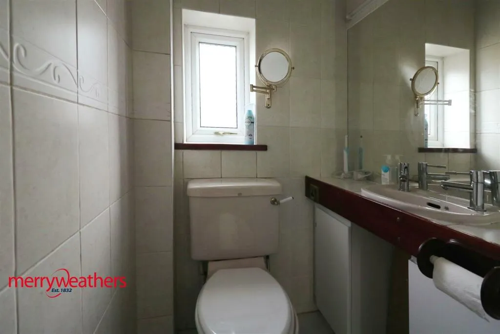 4 bed Detached