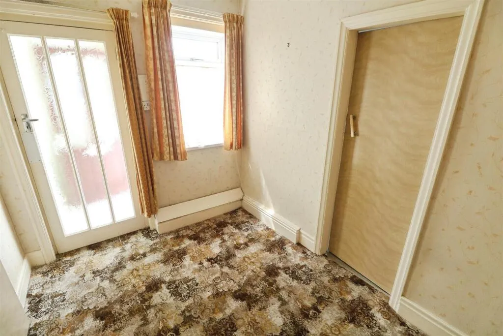 2 bed Detached Bungalow