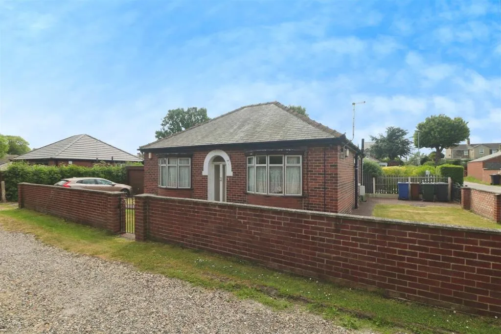 2 bed Detached Bungalow