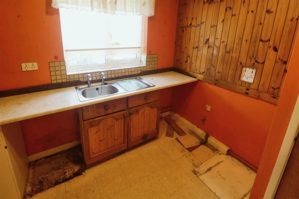2 bed Semi-Detached Bungalow