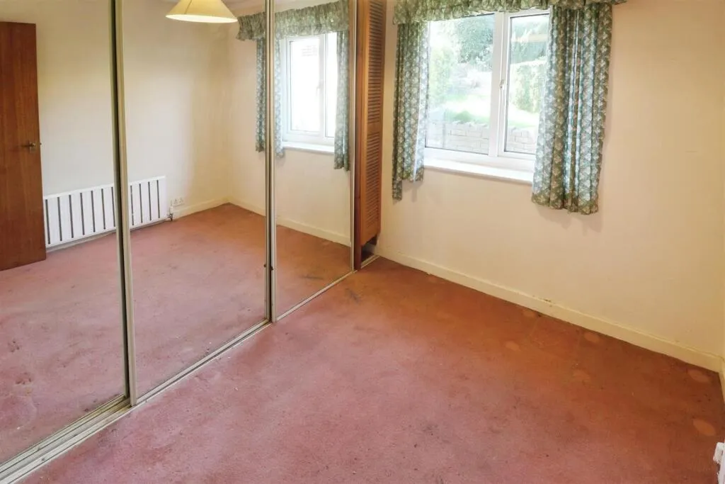 2 bed Semi-Detached Bungalow