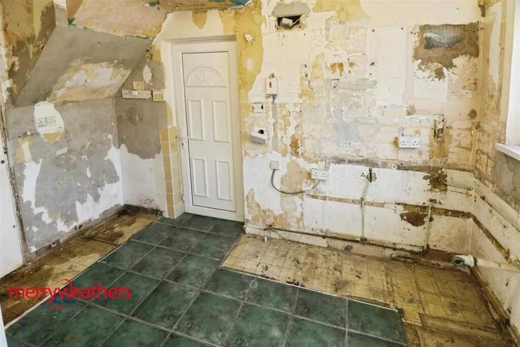 2 bed Semi-Detached