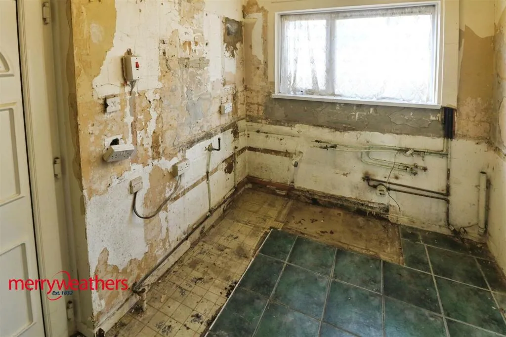 2 bed Semi-Detached