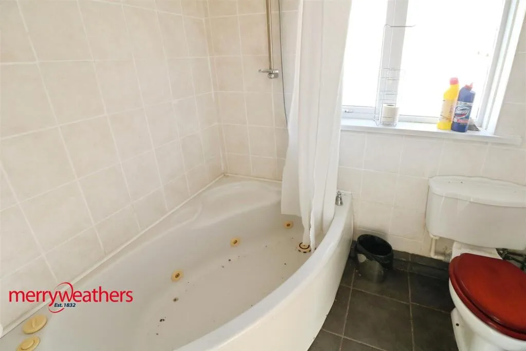 2 bed Semi-Detached