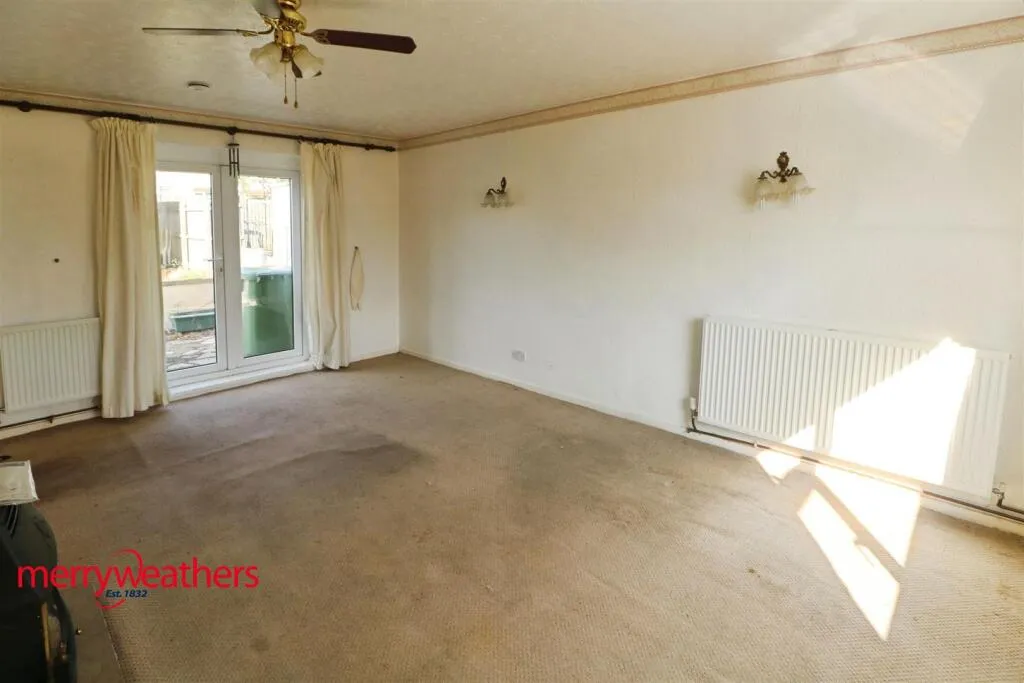 2 bed Semi-Detached