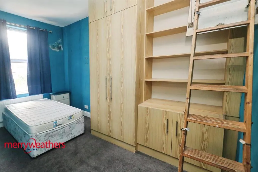 2 bed Terraced