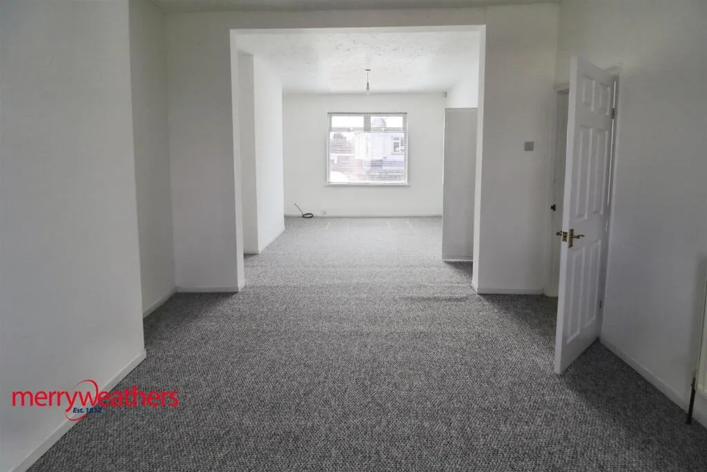 1 bed Hairdresser / Barber Shop