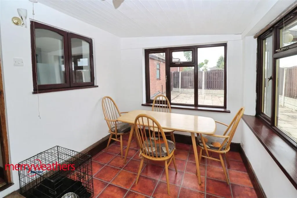 4 bed Detached Bungalow