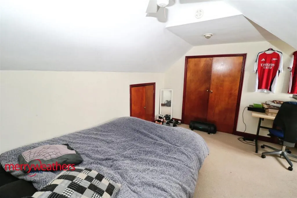 4 bed Detached Bungalow