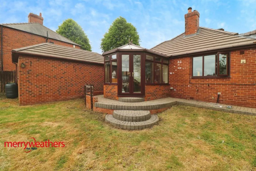 4 bed Detached Bungalow