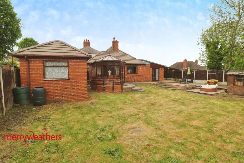 4 bed Detached Bungalow