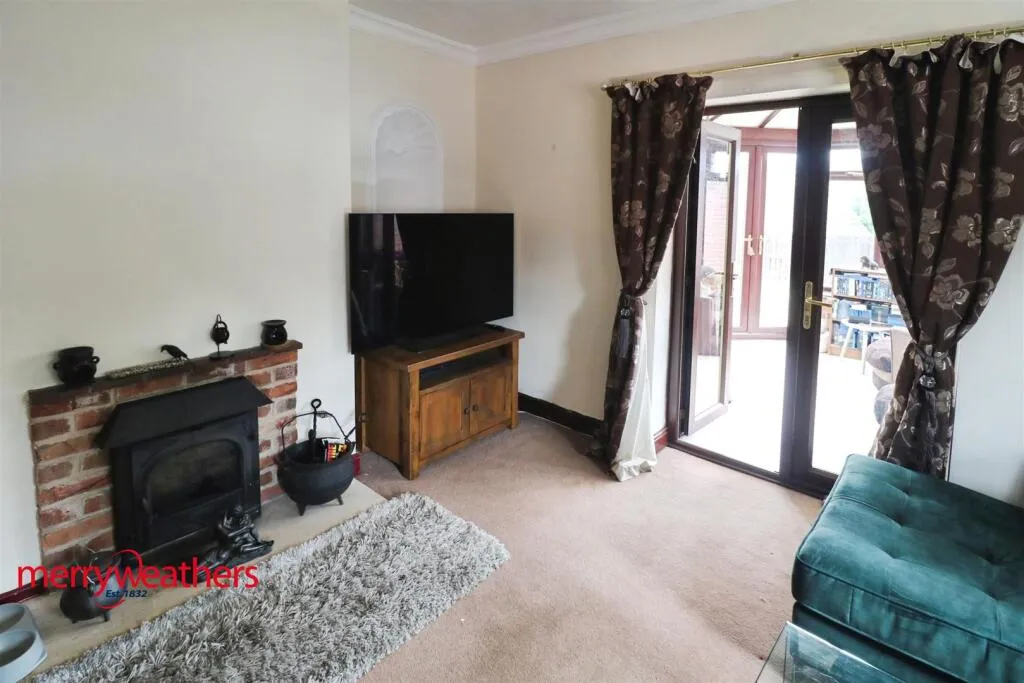4 bed Detached Bungalow