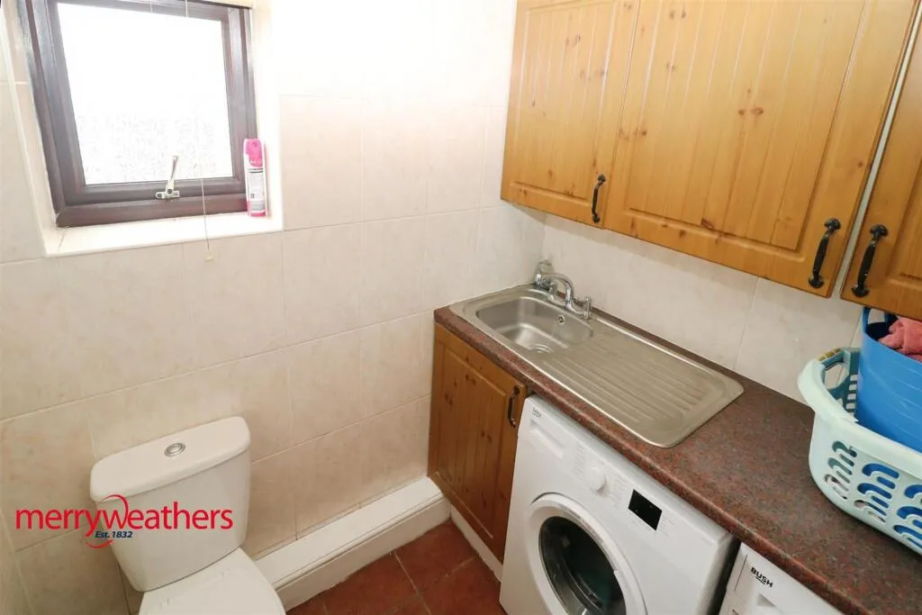4 bed Detached Bungalow