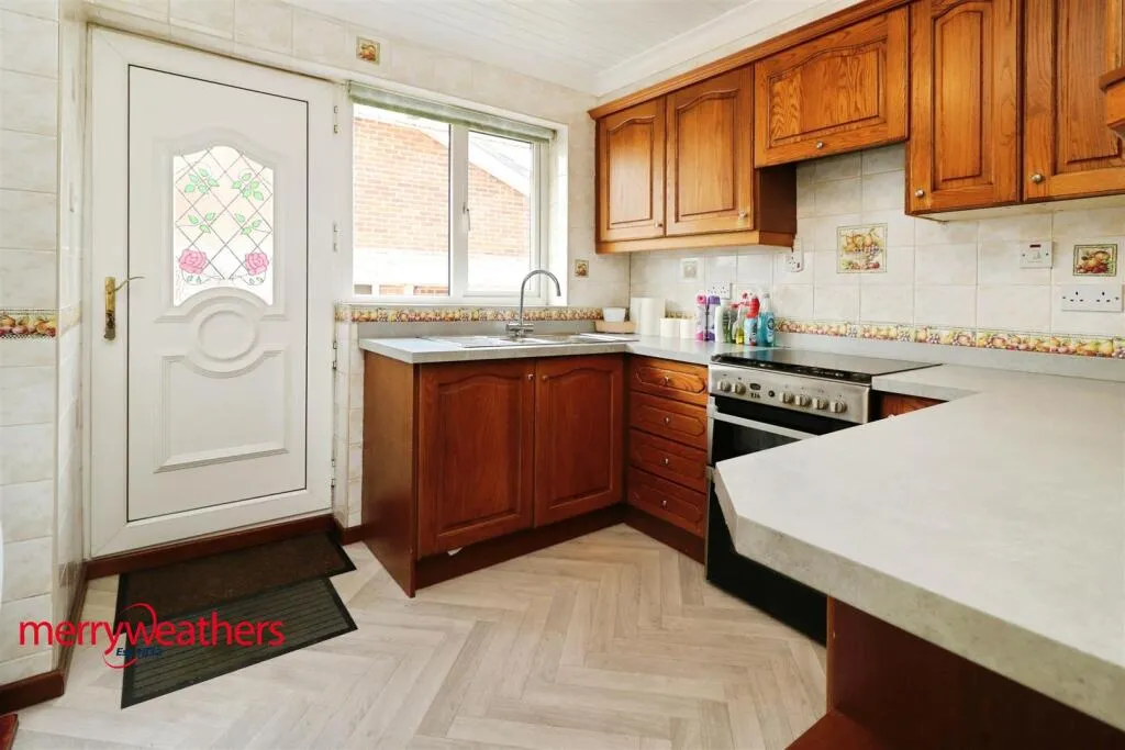 2 bed Detached Bungalow