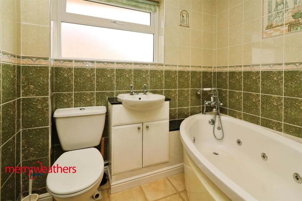 2 bed Detached Bungalow