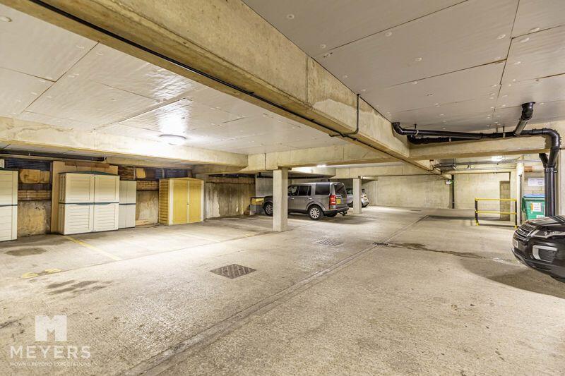 2 bed Apartment
