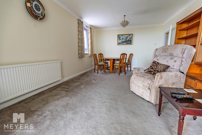 3 bed Apartment