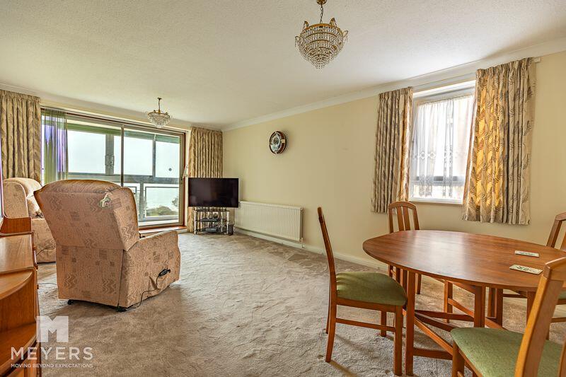 3 bed Apartment