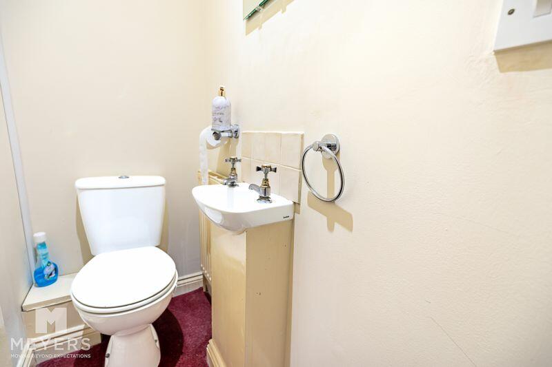 1 bed Ground Flat