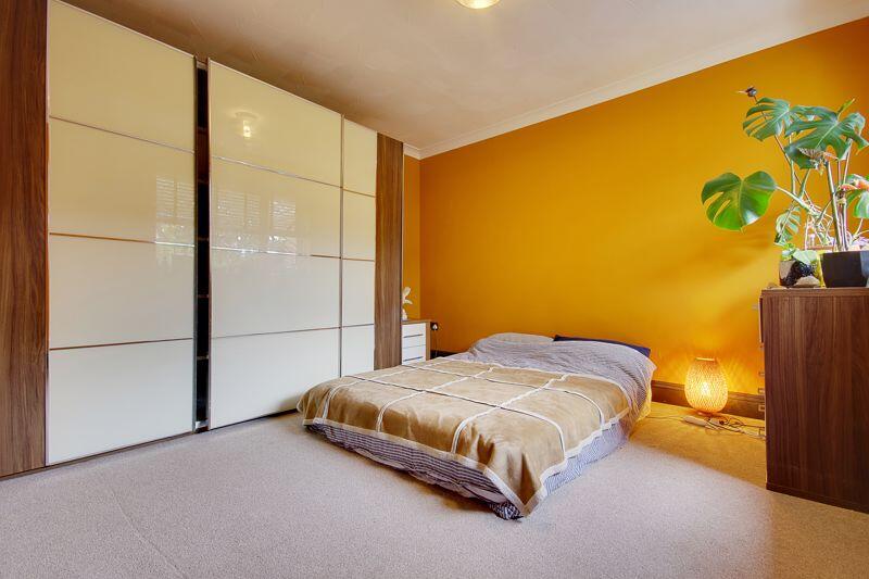 4 bed Detached