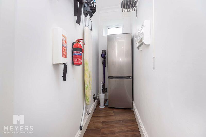 5 bed Apartment
