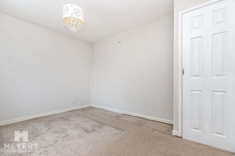 3 bed End of Terrace