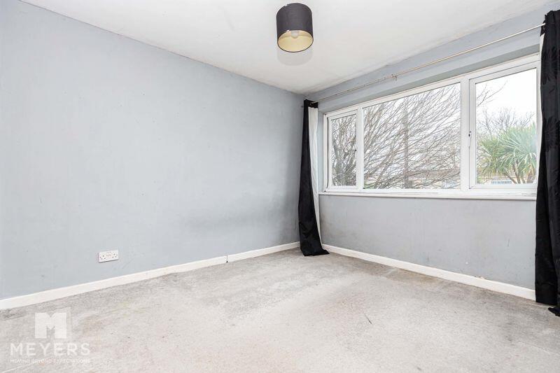 3 bed End of Terrace