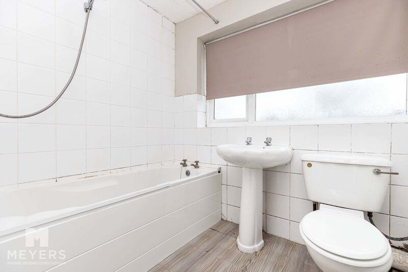 3 bed End of Terrace