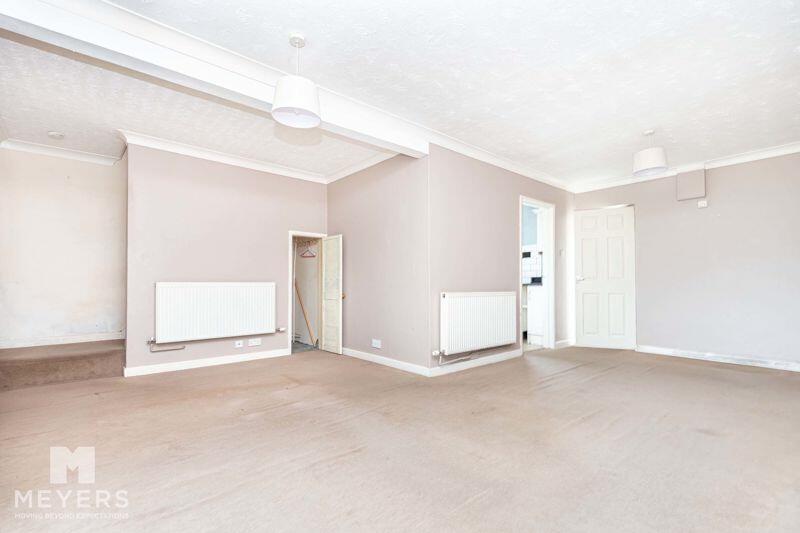 3 bed End of Terrace