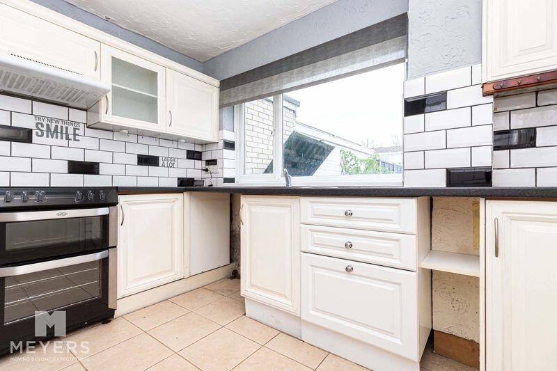 3 bed End of Terrace
