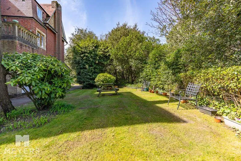 2 bed Apartment