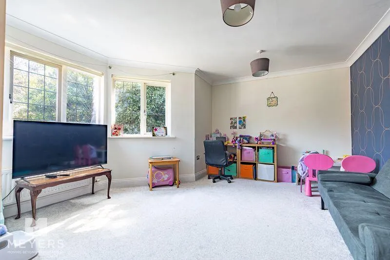 2 bed Apartment