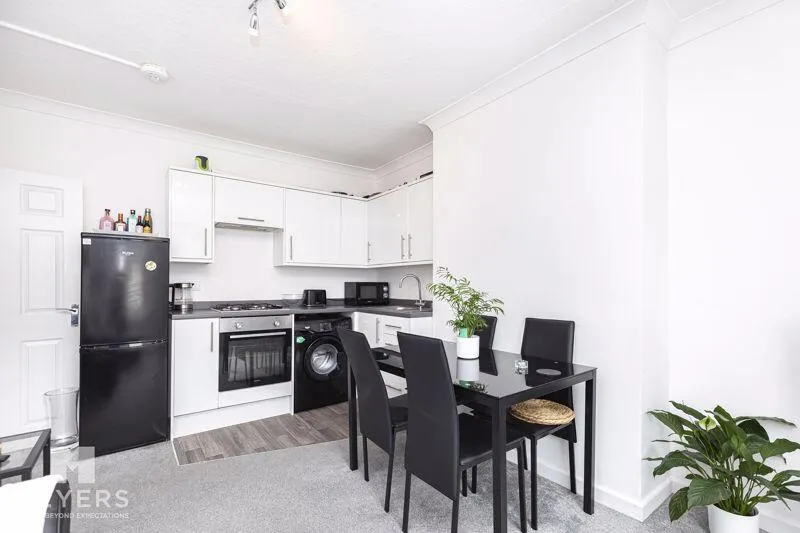 3 bed Maisonette